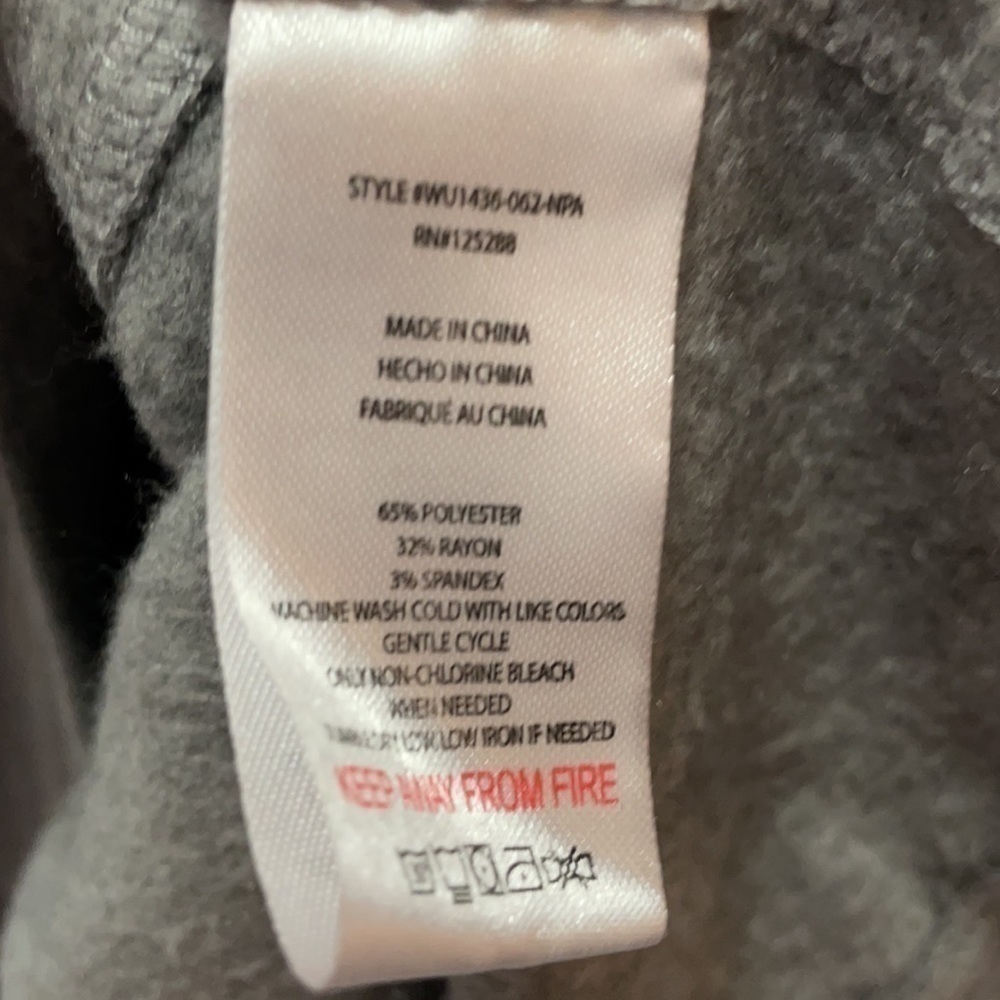 Rae Dunn LOVE. Sweatshirt Size Large - Picture 6 of 6